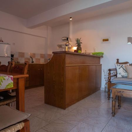 Villa Dina Apartments 阿尔米里达 外观 照片