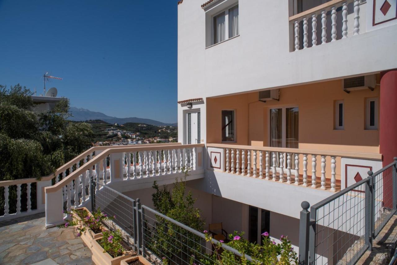 Villa Dina Apartments 阿尔米里达 外观 照片